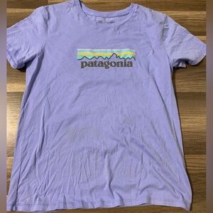Patagonia Lavender Tee with Vibrant Logo NWT